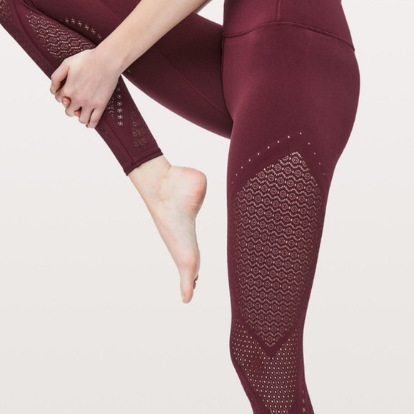 Lululemon Purple Reveal Tight with laser cutting design size 4 - Picture 5 of 5